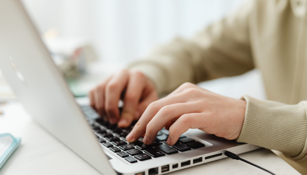 Dell XPS 14 Laptop (2026) – The Best Laptop for Professionals